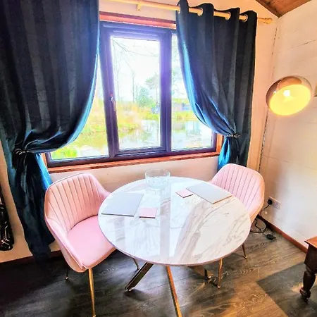 Villa Magpie 5 Hot Tub Huntersmoon-Warminster-Bath-Wiltshire Extérieur photo