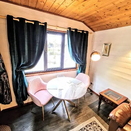 Villa Magpie 5 Hot Tub Huntersmoon-Warminster-Bath-Wiltshire Extérieur photo