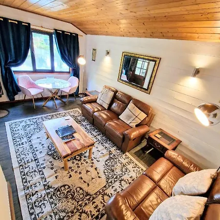 Villa Magpie 5 Hot Tub Huntersmoon-Warminster-Bath-Wiltshire Extérieur photo