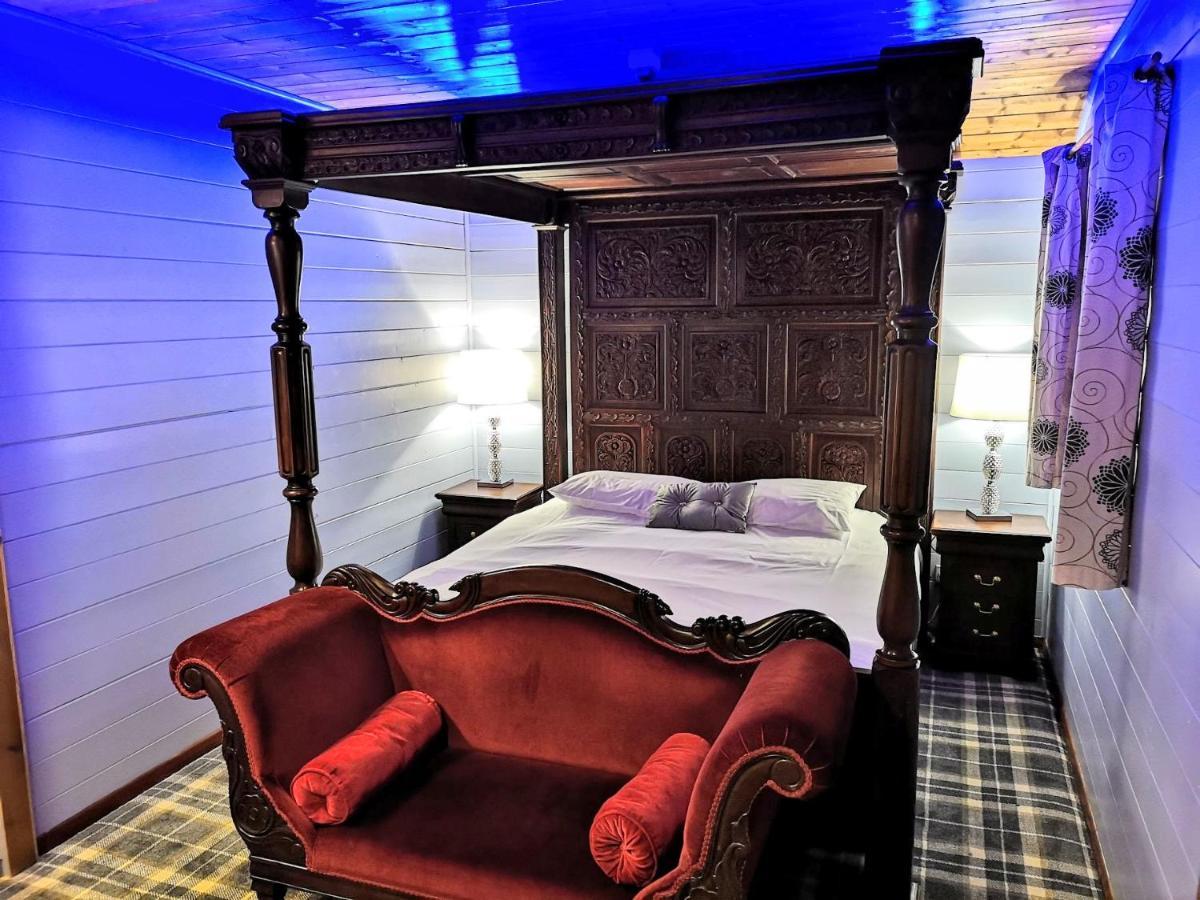Magpie 5 Hot Tub Huntersmoon-warminster-bath-wiltshire *